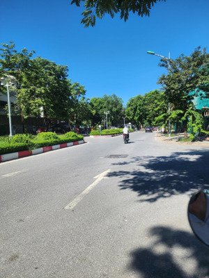 chính chủ tôi cần bán gấp căn liền kề, biệt thư khu đô thị văn phú, 90m2, mt 4.5m và bt 255m2, mt13