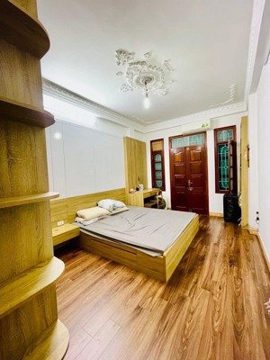 nhà 3 lầu 53m2 full nội thất chỉ 4 tỷ ngay trung tâm linh tây, 1'' ra phạm văn đồng.