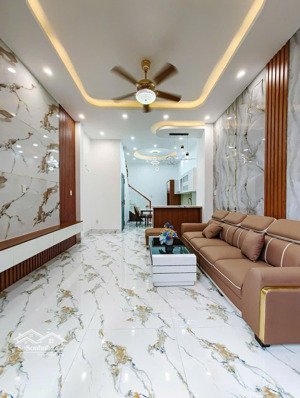 nhà đẹp huỳnh thiện lộc - 4 tầng mới- dt 36m2 - chỉ 5.5 tỷ - tân phú