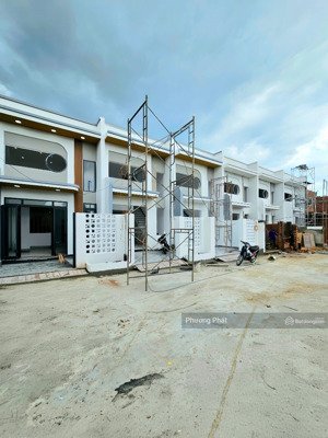 bán gấp nhà 1 trệt 1 lửng sân xe hơi gần cổng chào vĩnh cửu, sổ riêng thổ cư, tt 390tr nhận nhà ở