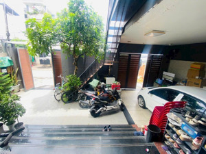 biệt thự chân dài - 172m2- ngang 11 - phước bình - 28tỷ có tl