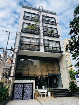 sốc! bán nhà 3 mặt hẻm nguyễn duy trinh q2, sẵn 4 tầng kiên cố dt khủng 8x20m giá chỉ 13,5 tỷ