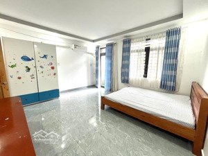 mình cần cho thuê 2 phòng trong nhà nguyên căn