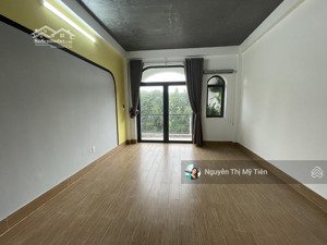 2,6 tr - thạnh xuân 40 - phòng to đùng - wc riêng - có sân dài sọc như resort