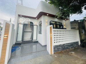 bán nhà cấp 4 ( 1 tỷ 680 triệu) trung tâm thị trấn long điền gần nhà hát và công viên long điền