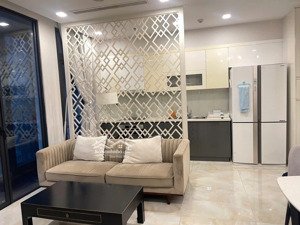 [ giá tốt] cho thuê gấp căn hộ 2pn,70m2, vinhomes golden river bason, 23 triệu lh phương