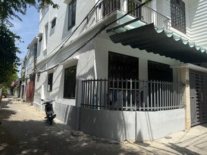 bán nhà 3 mặt tiền phố nguyễn tất thành, 45 tỷ, 306m2, gần cầu thuận phước đà nẵng. vị trí rất đẹp