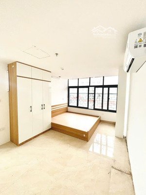 cho thuê phòng studio 35m2 tại khương trung, ngã tư sở, cửa sổ rộng, bếp riêng, giá chỉ 5.5triệu/th