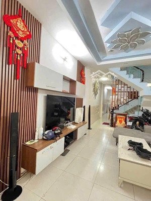 đường số 77 tân quy quận 7, 49 mv, 3,8x16m, 3 lầu, 3pn, chỉ 6x