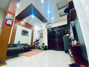 bán nhà dịch vọng hậu, cầu giấy. lô góc gần đhqg. 47m2 5 tầng 10 tỷ