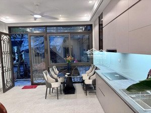 kẻ tạnh giang biên nhà đẹp 5 tầng nội thất full chỉ 5,8 tỷ