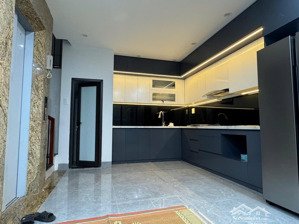 bán nhà chính chủ diện tích 40 m xây mới thang máy