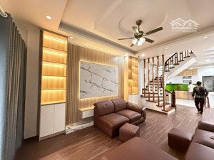 bán nhà (lô góc) võ thị sáu, hai bà trưng, ô tô đỗ cửa. dt 68m2 - mt 4,2m. giá 15,5 tỷ.