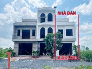 bán nhà 3 tầng, mặt tiền đường 826c, ấp 4, long hậu, ngay cổng saigon village, chỉ 4.8 tỷ