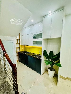 bán nhà lô góc siêu thoáng ,ngay ga văn quán 5,86 tỷ, 28m2 tại trần phú, mỗ lao, hà đông, hà nội .