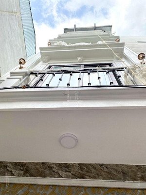 chính chủ bán gấp - nhà minh khai - 25 m2-5 tầng-lô góc 3 mặt thoáng - 10m ra ô tô-giá nhỉnh 5 tỷ.