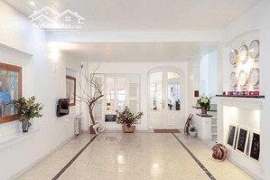 bán nhà đường tây hồ 210m2, 7 tầng giá 75 tỷ. tây hồ