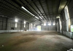 kho 1400mét đường nguyễn duy trinh gần cảng phú hữu