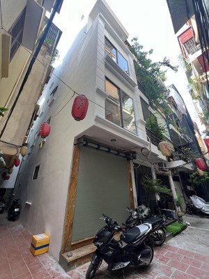 bán nhà an dương 45 m2 .4 tầng , mặt tiền 3.6m , giá 8.4 tỷ , nhà cách ô tô tránh 10m