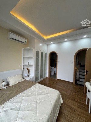 nhà decor đẹp đường 6m sư vạn hạnh - q10. giá 4tỷ870. đang cho thuê 19tr. gần bệnh viện nhi đồng 1