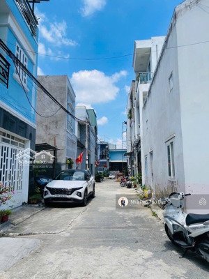 nhà 2 tầng - ôtô đỗ cửa - về ở ngay - 3,x tỷ