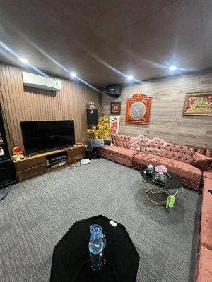 bán nhà đống đa - lô góc - mặt tiền rộng oto đỗ 20m - sẵn ô chờ thang máy