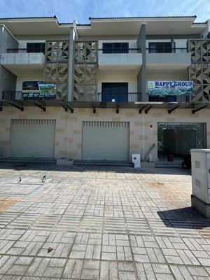 bán shophouse suncasa central 100m2 giá 3,8 tỷ . ngay trung tâm vsip2, cách metro chỉ 10p di chuyển