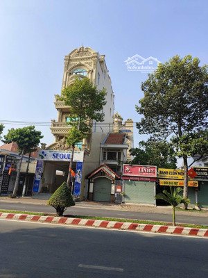 cho thuê nhà 1 trệt 5 lầu 17 phòng huỳnh văn lũy phú lợi trung tâm tdm