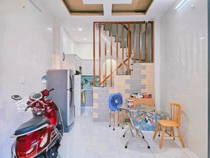 nhà đẹp dương văn bé 28m 4 tầng, gần ô tô, nội thất sang, ở ngay, 6 tỷ
