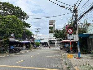 bán mặt tiền đường 1 đỗ xuân hợp - phước bình q9 - dt 8 x 21.8 = 174m2 - đường rộng 18m