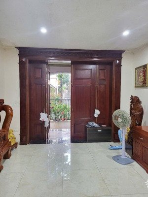 cc bán biệt thự văn quán, hà đông, gần hồ, kinh doanh, dt 180m x4t, giá 40 tỷ