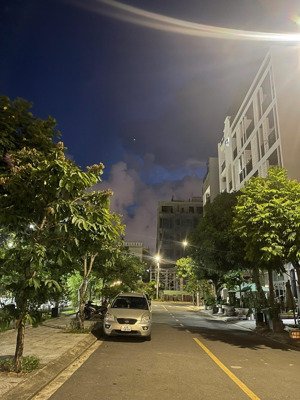 bán đất tặng nhà 2 tầng mt vũ hữu 105m2 ( ngang 5m ) sát 30/4 - tiểu la