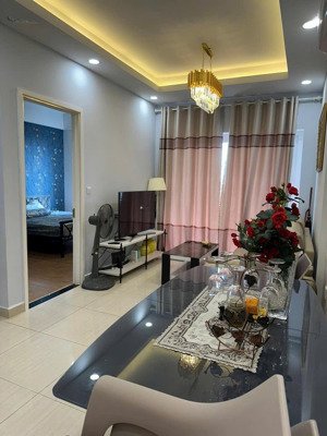 bán gấp căn 2 phòng 70m2 chung cư moonlight