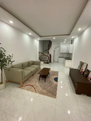 bán nhà la phù, ô tô đỗ cổng, dt 37 x 5t x giá 4.68 tỷ 