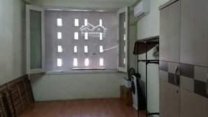 chính chủ, phòng 20m2 cho 2 nữ sinh thuê trong ngõ 210 hoàng quốc việt