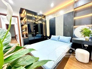 kim giang - đại kim, ngõ to khủng long, ô tô sát nhà, dt 40m2, 5 tầng giá 8.x tỷ.