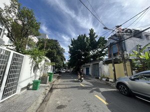 bán đất đẹp ngang 8m nở hậu đường chế lan viên gần biển mỹ khê giá đầu tư