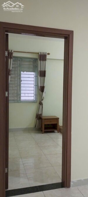 Cho thuê căn hộ chung cư 52 Lĩnh Nam, 95m2 x 2 ngủ, 2 wc, 10.5 Triệu chốt.