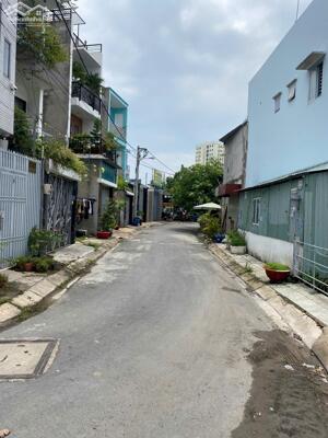 Nhà 3 Lầu xe hơi tránh nhau ngay Chợ Đầu Mối Nông Sản Tam Bình Thủ Đức 123m2 sử dụng