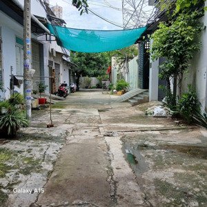 4 tỷ 700 thương lượng, bán nhà mới 2 tầng, đường 8 mét, dt: ngan 4,3. - dài 17 mét