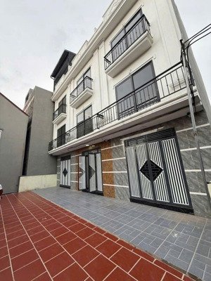 bán nhà thật: vân côn, an khánh, hà nội, sân rộng, 58,5 m2 xây mới 3 tầng