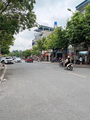 bán nhà thạch bàn - lô góc - ô tô - long biên