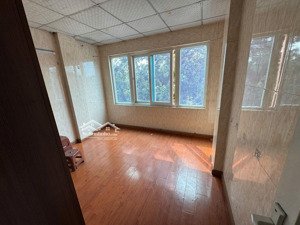 gd cần bán gấp mp nguyễn đình chiểu ,vị tri đẹp ,phù hợp kd mọi ngành nghề