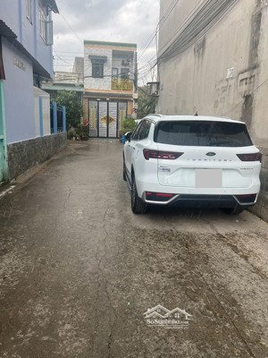 nhà 2 mặt thoáng hẻm oto đông hoà-dĩ an, 1 trệt 2 lầu, 4pn, giá chỉ 3,8 tỷ