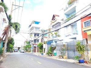 duy nhất nhà cấp 4 khu vip khu kiến thiết mt dân chủ ngay ga metro ngã tư thủ đức. tiện ích 1km dư