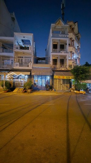 bán nhà mặt tiền đường tây sơn - tân phú, cấp 4, 4m x 17,5m, giá 10,5 tỷ