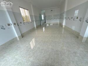 Cho thuê nhà 1 trệt 1 lầu mặt tiền Nguyễn Văn Tư,TP Bến Tre