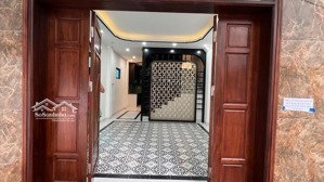 nhà đẹp cầu giấy 52m2 x6 tầng thang máy mới xây, đủ nội thất ở ngay, ôtô trước nhà gần đường lớn