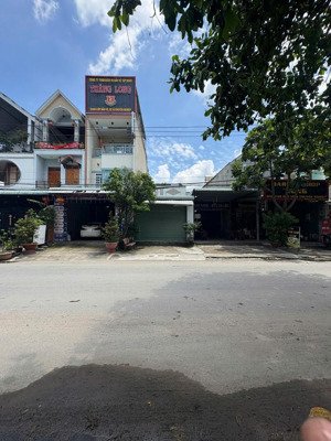 bán rẻ nhà mặt tiền kinh doanh đa ngành kdc gần vincom 550, dĩ an