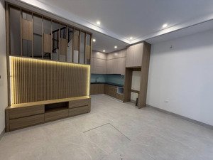 nhà đẹp đón tết, bán nhà 4 tầng phường cự khối, sổ đỏ riêng, 3 phòng ngủ, 4.2 tỷ